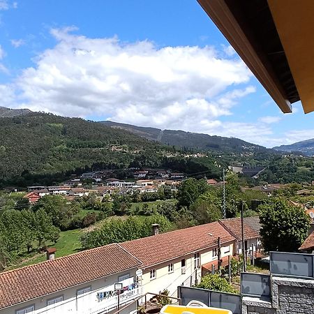 Casa Amarela Da Canicada วีเอย์รา ดู มีโญ ภายนอก รูปภาพ
