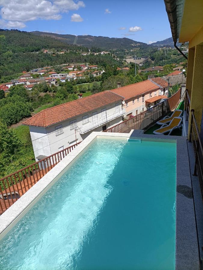 Casa Amarela Da Canicada วีเอย์รา ดู มีโญ ภายนอก รูปภาพ