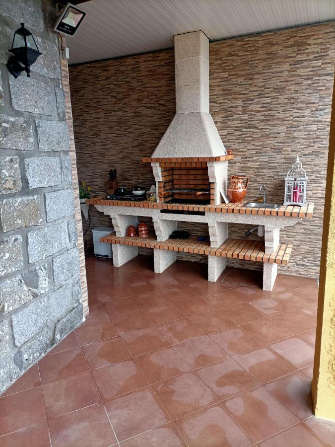 Casa Amarela Da Canicada วีเอย์รา ดู มีโญ ภายนอก รูปภาพ