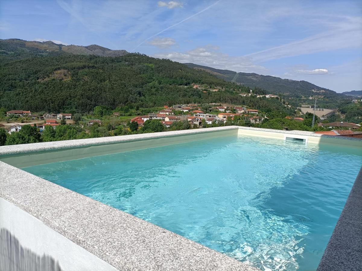 Casa Amarela Da Canicada วีเอย์รา ดู มีโญ ภายนอก รูปภาพ