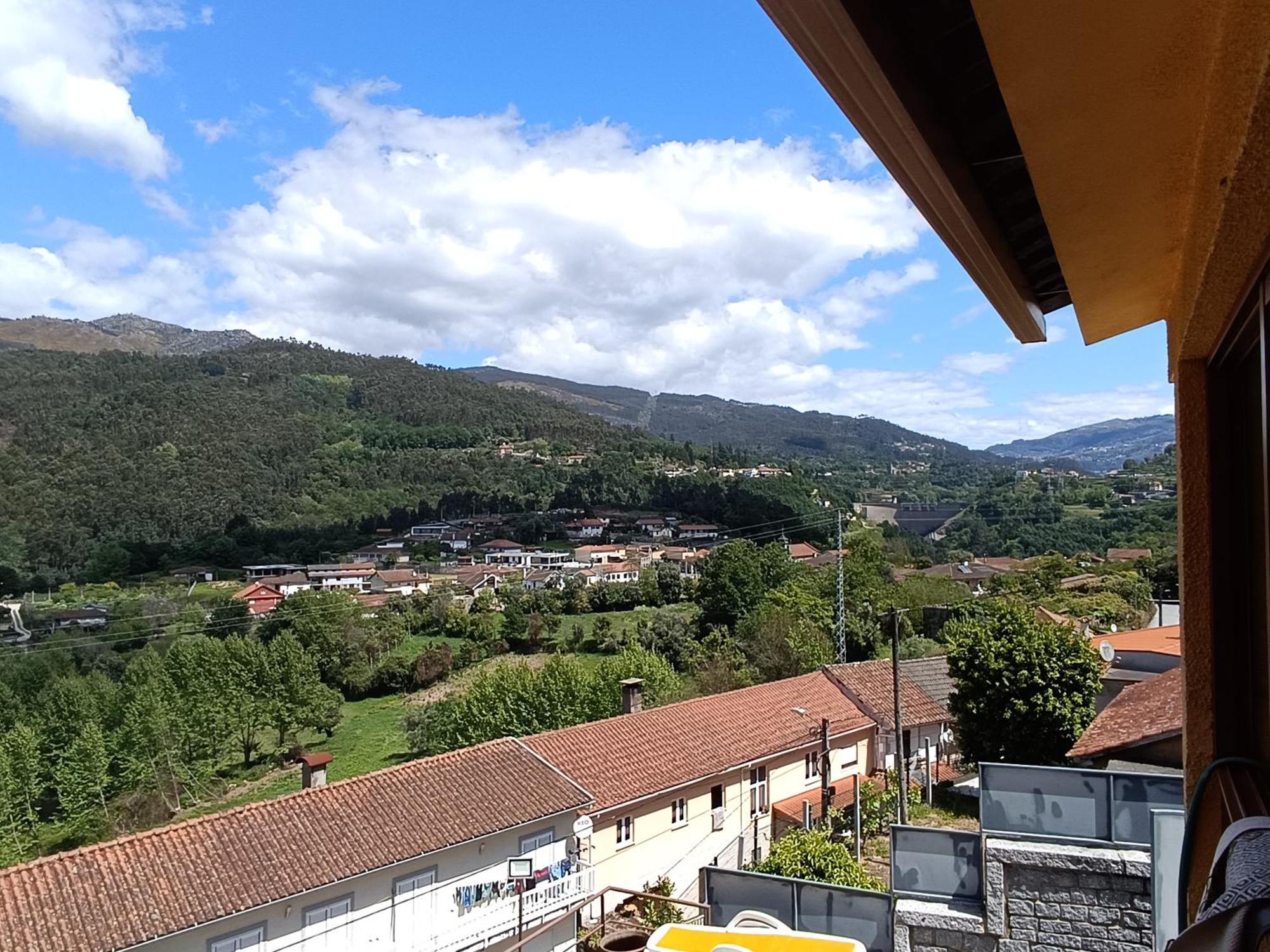 Casa Amarela Da Canicada วีเอย์รา ดู มีโญ ภายนอก รูปภาพ